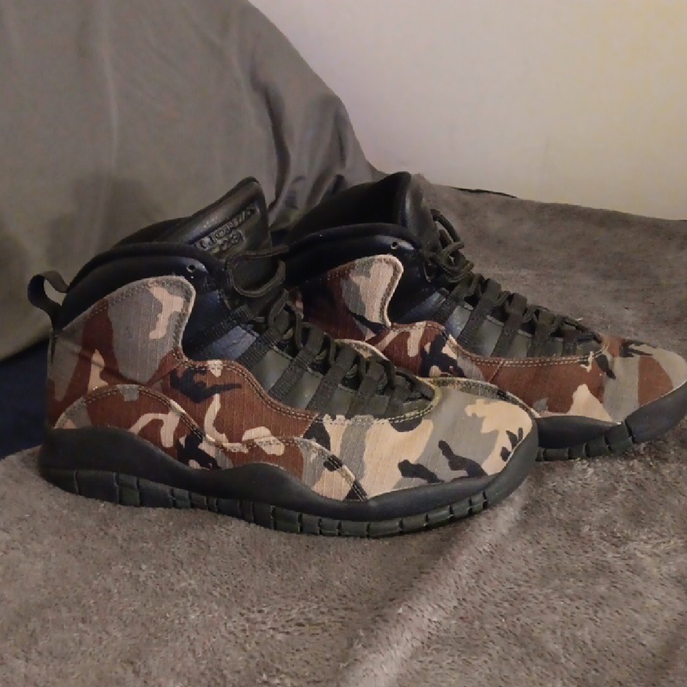 Jordan Camouflage High-Top Sneakers Brown Tan